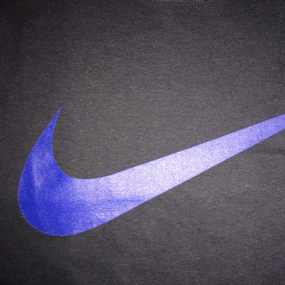 The Nike Tee Large Navy (BNWT) - Picture 2 of 5